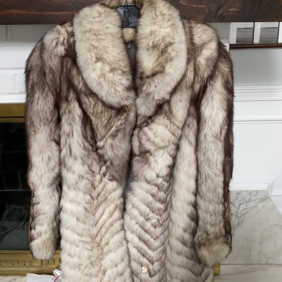 Size large Fox coat - Picture 4 of 4